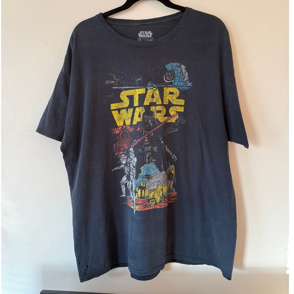 Star Wars Graphic T-Shirt – Distressed Black Vintage-Style Tee, Size L